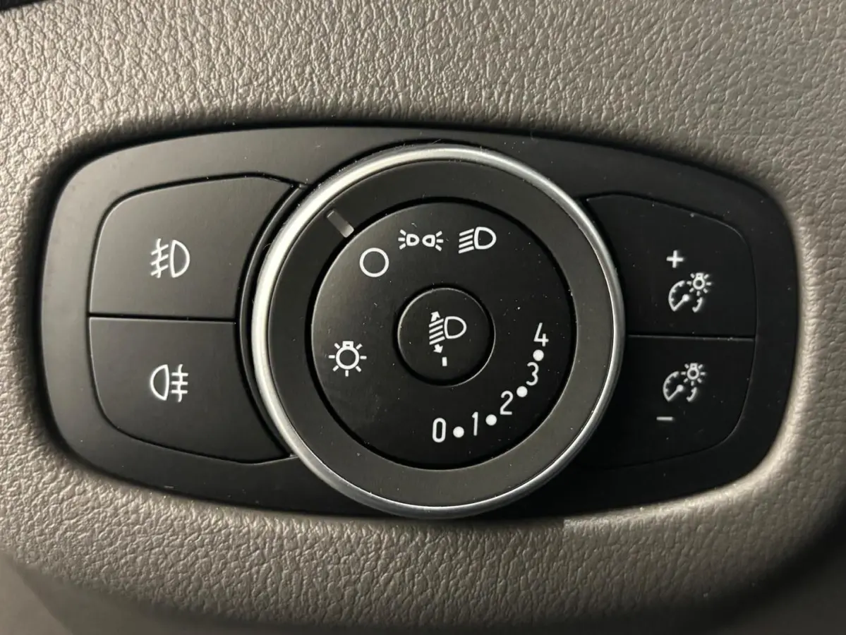 1.5 EcoBlue L1 Trend Automaat Airco Cruise Control Camera Parkeersensoren