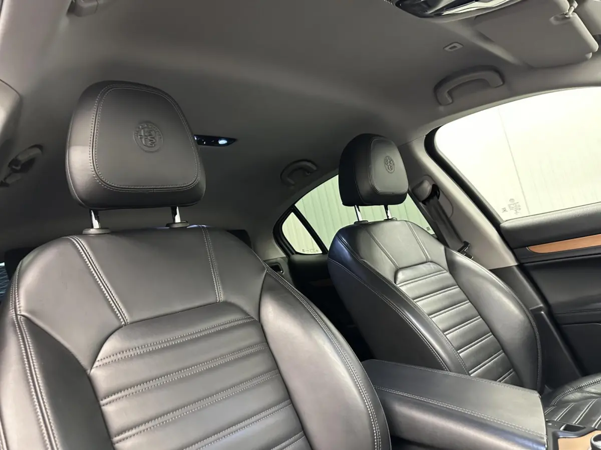 2.0 T AWD TREKHAAK LEER NAVI CRUISE ECC.