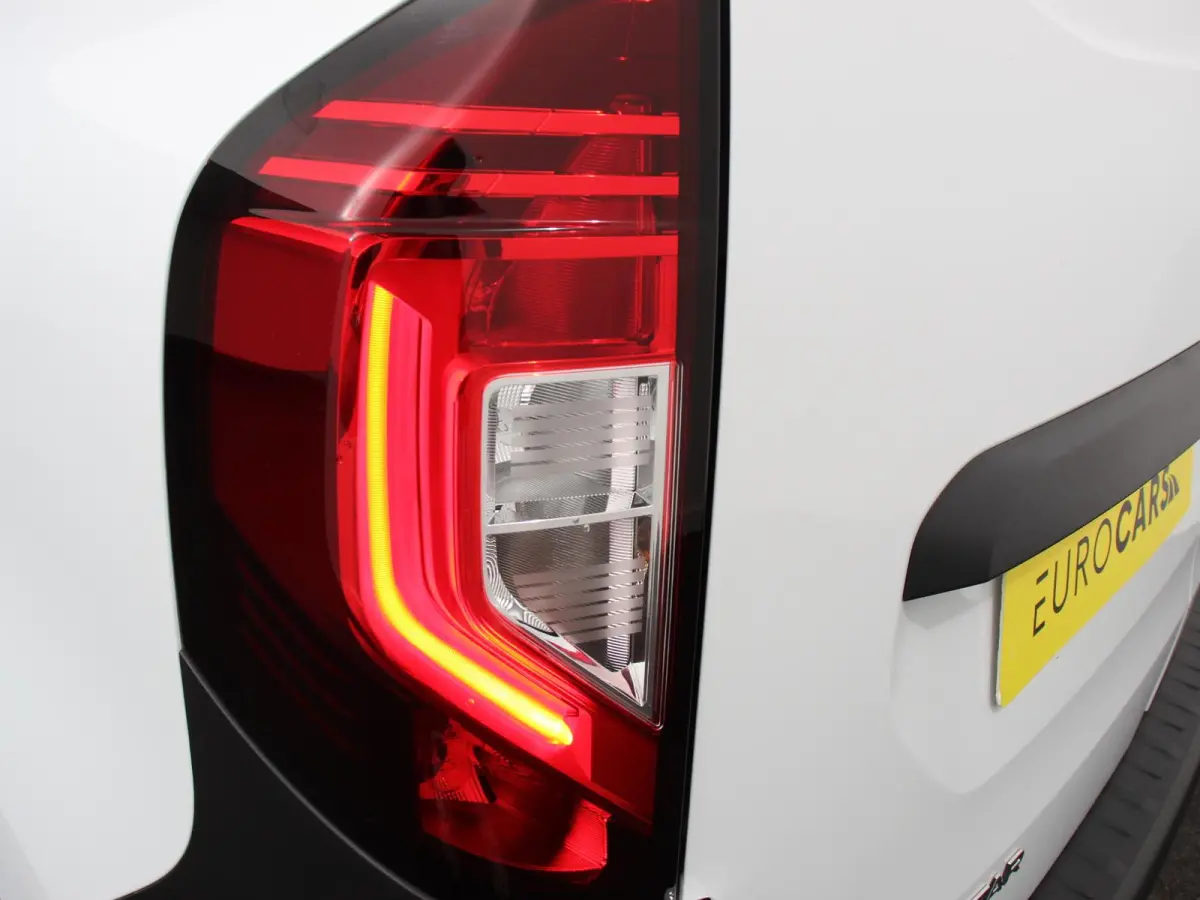 Acenta L1 45 kWh Automaat Airco Cruise control bluetooth Radio Elektrische ramen Schuifdeur