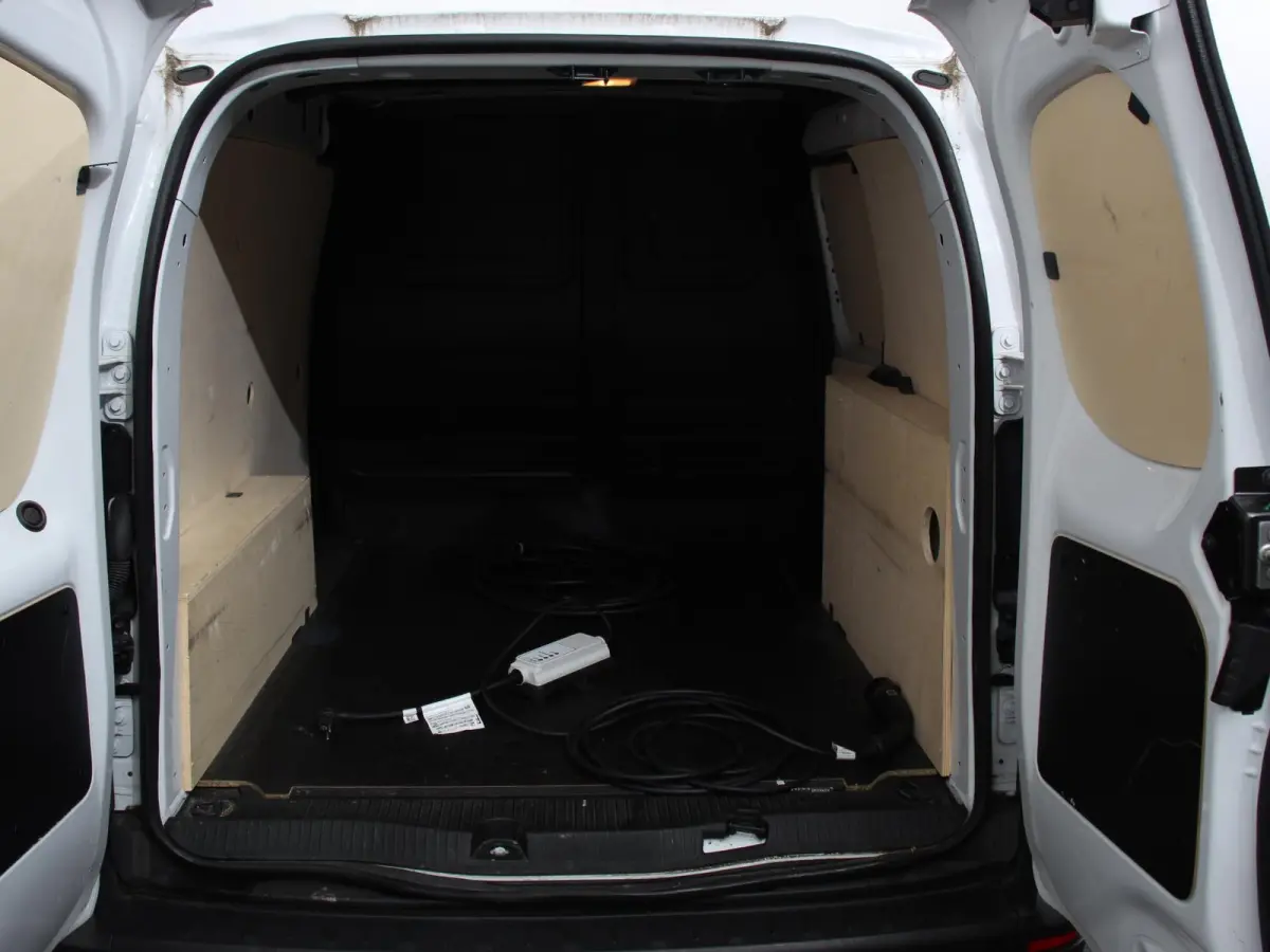 Acenta L1 45 kWh Automaat Airco Cruise control bluetooth Radio Elektrische ramen Schuifdeur