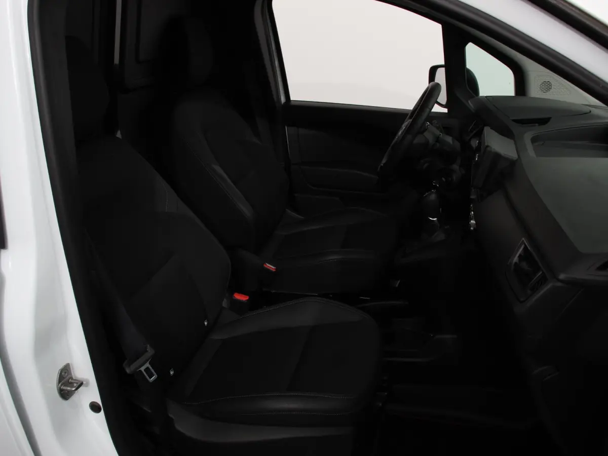Acenta L1 45 kWh Automaat Airco Cruise control bluetooth Radio Elektrische ramen Schuifdeur
