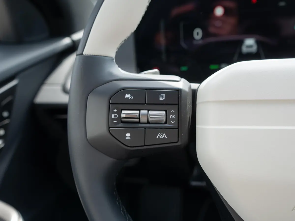 GT-Line Business Edition 84 kWh | OP VOORRAAD | Stoel verwarming l Elektrische kofferklep | GT pakket | LED | Keyless | 20 inch LMV
