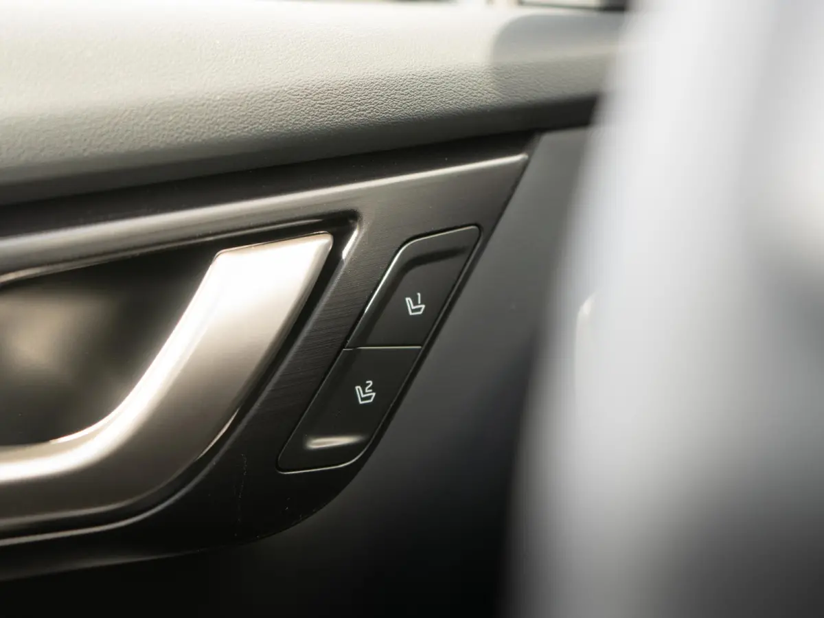 GT-Line Business Edition 84 kWh | OP VOORRAAD | Stoel verwarming l Elektrische kofferklep | GT pakket | LED | Keyless | 20 inch LMV