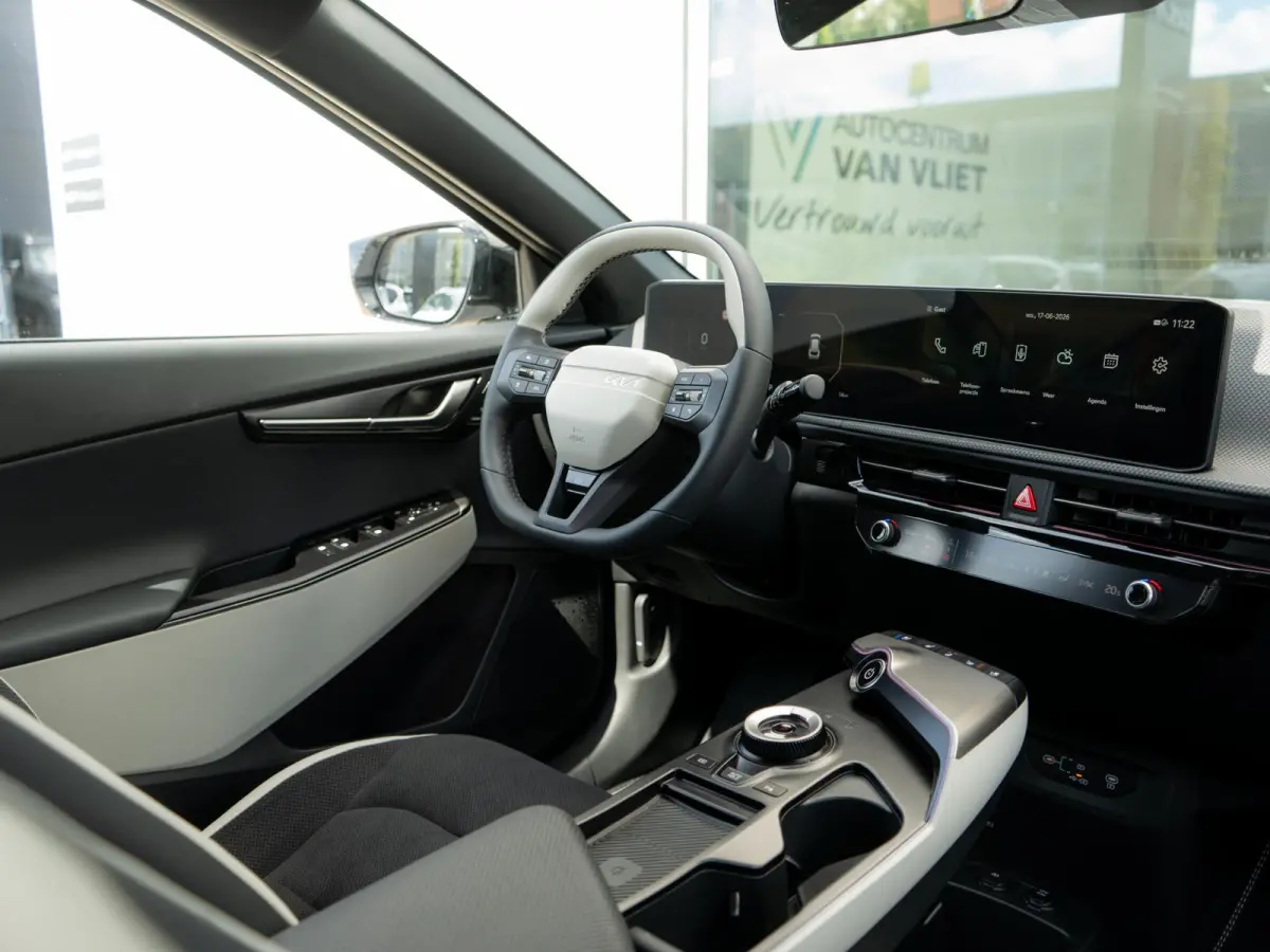 GT-Line Business Edition 84 kWh | OP VOORRAAD | Stoel verwarming l Elektrische kofferklep | GT pakket | LED | Keyless | 20 inch LMV