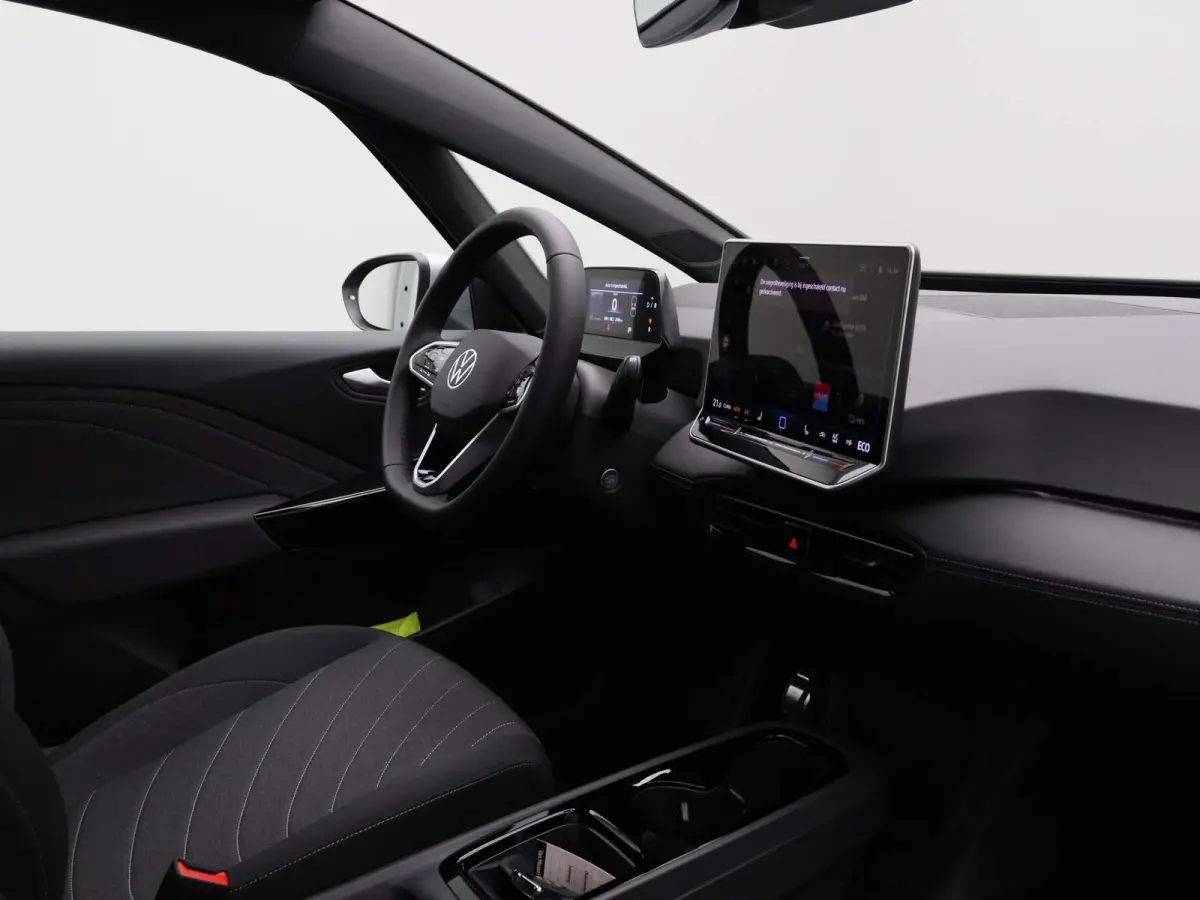 Pro Business 59 kWh | EM | Navigatie | Draadloze Apple Carplay | Adaptieve cruise control | Lane assist | Stoelverwarming | Stuurwielverwarming | Climate control | Achteruitrij camera | Park