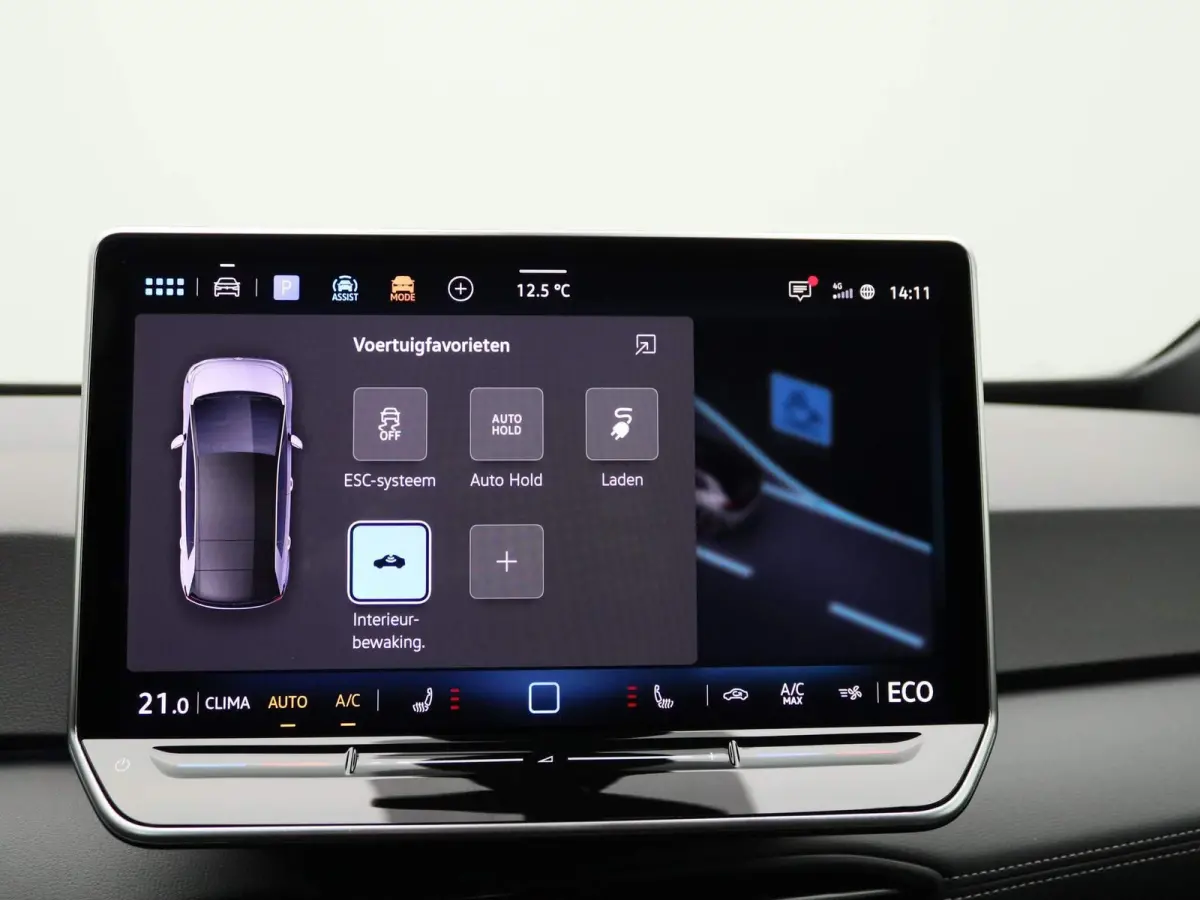 Pro Business 59 kWh | EM | Navigatie | Draadloze Apple Carplay | Adaptieve cruise control | Lane assist | Stoelverwarming | Stuurwielverwarming | Climate control | Achteruitrij camera | Park