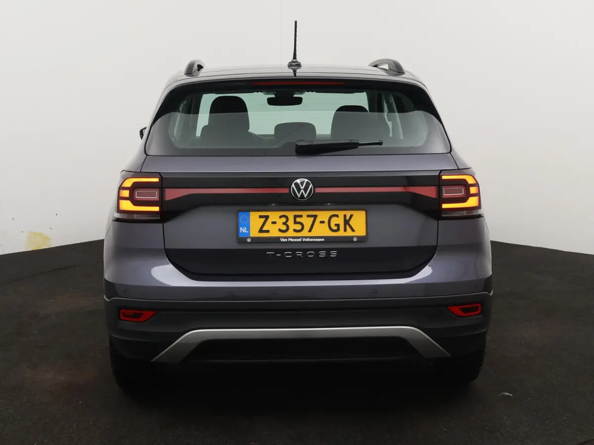 1.0 TSI Life Demo | Parkeersensoren Achter | Navigatie | App Connect | Lichtmetalen Velgen