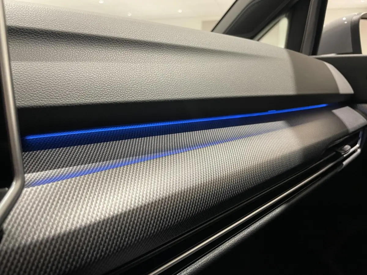 1.5 eTSI R-Line Edition | EM | Navigatie | App-connect | Parkeersensoren | 360 camera | Adaptive cruise control | Lichtmetaal | 328936 |