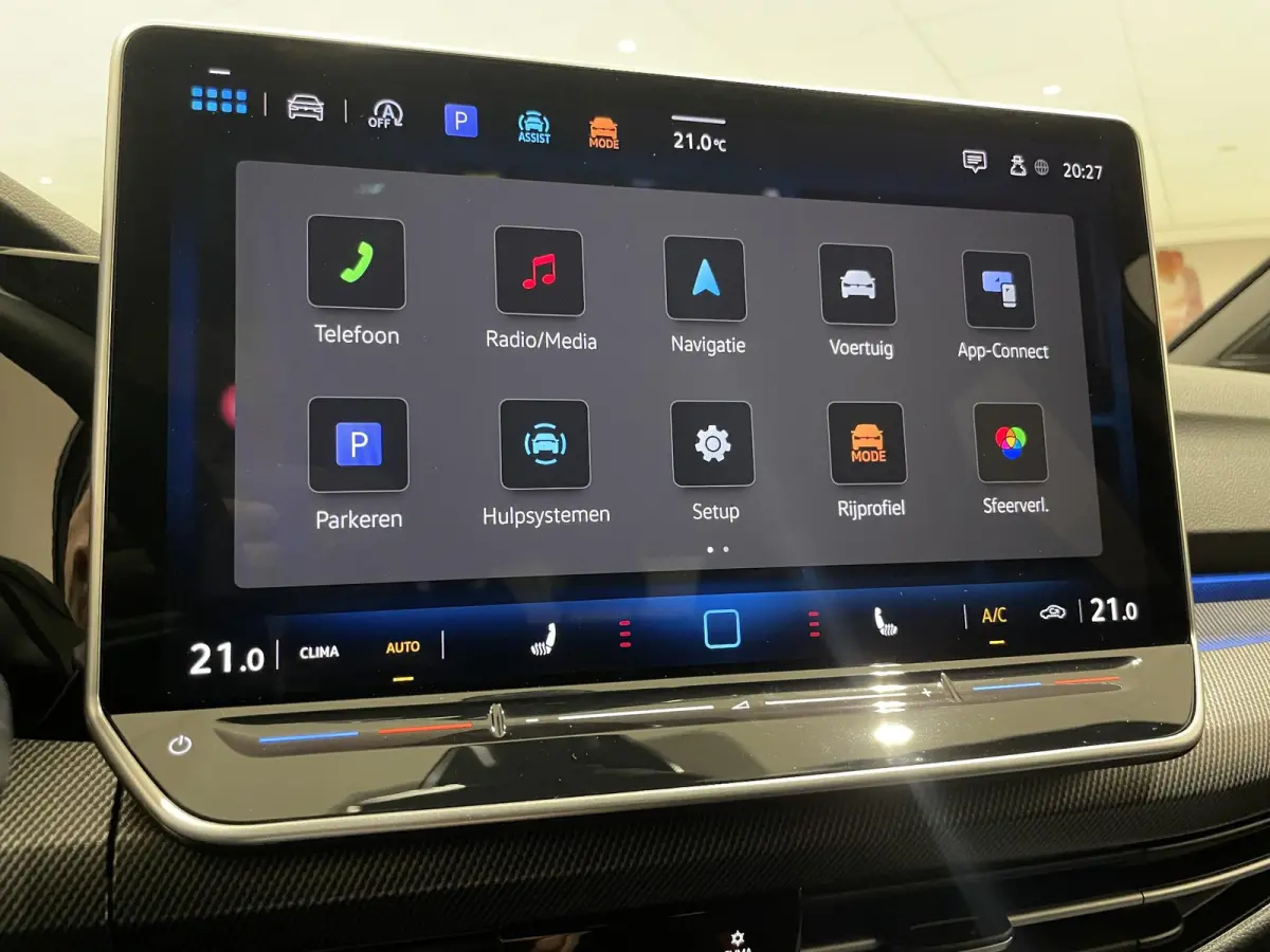 1.5 eTSI R-Line Edition | EM | Navigatie | App-connect | Parkeersensoren | 360 camera | Adaptive cruise control | Lichtmetaal | 328936 |