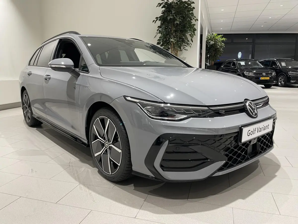 1.5 eTSI R-Line Edition | EM | Navigatie | App-connect | Parkeersensoren | 360 camera | Adaptive cruise control | Lichtmetaal | 328936 |