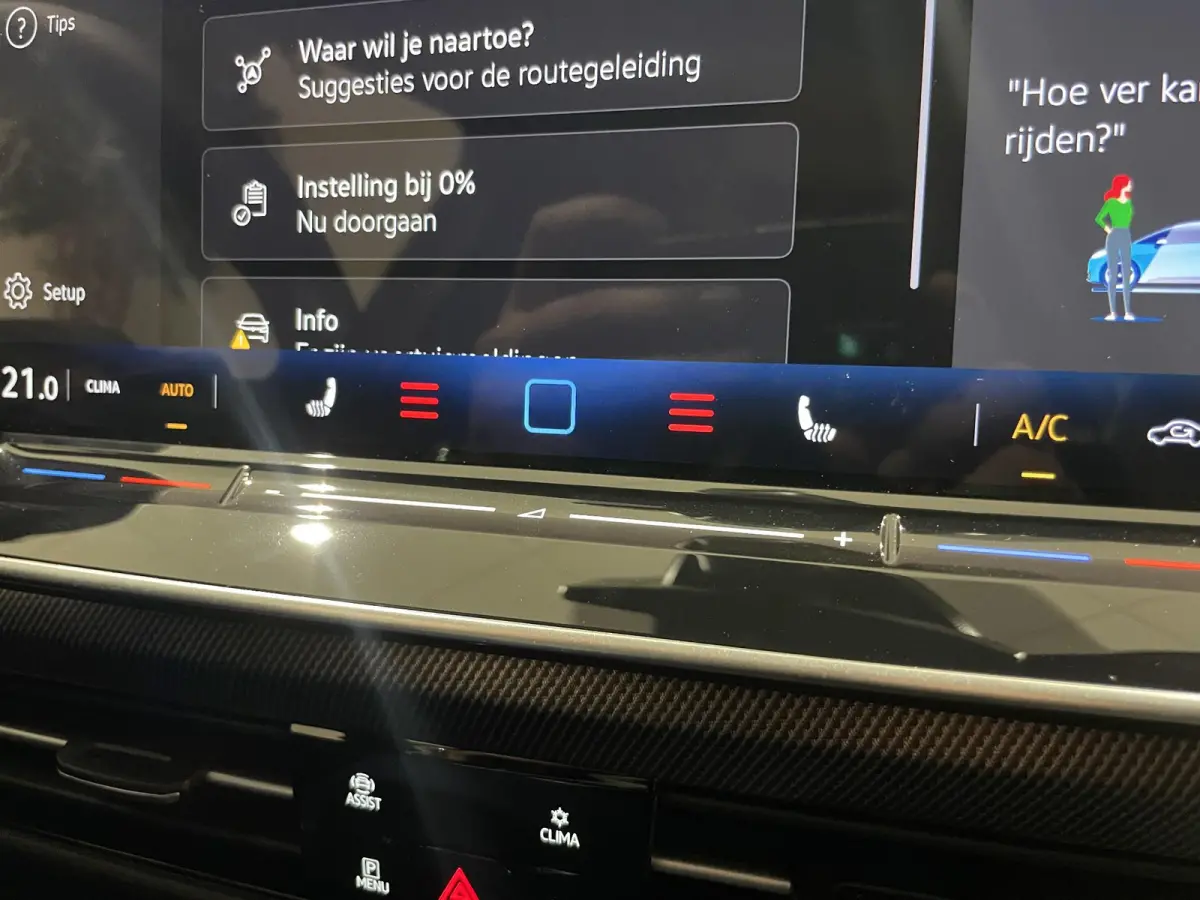 1.5 eTSI R-Line Edition | EM | Navigatie | App-connect | Parkeersensoren | 360 camera | Adaptive cruise control | Lichtmetaal | 328936 |