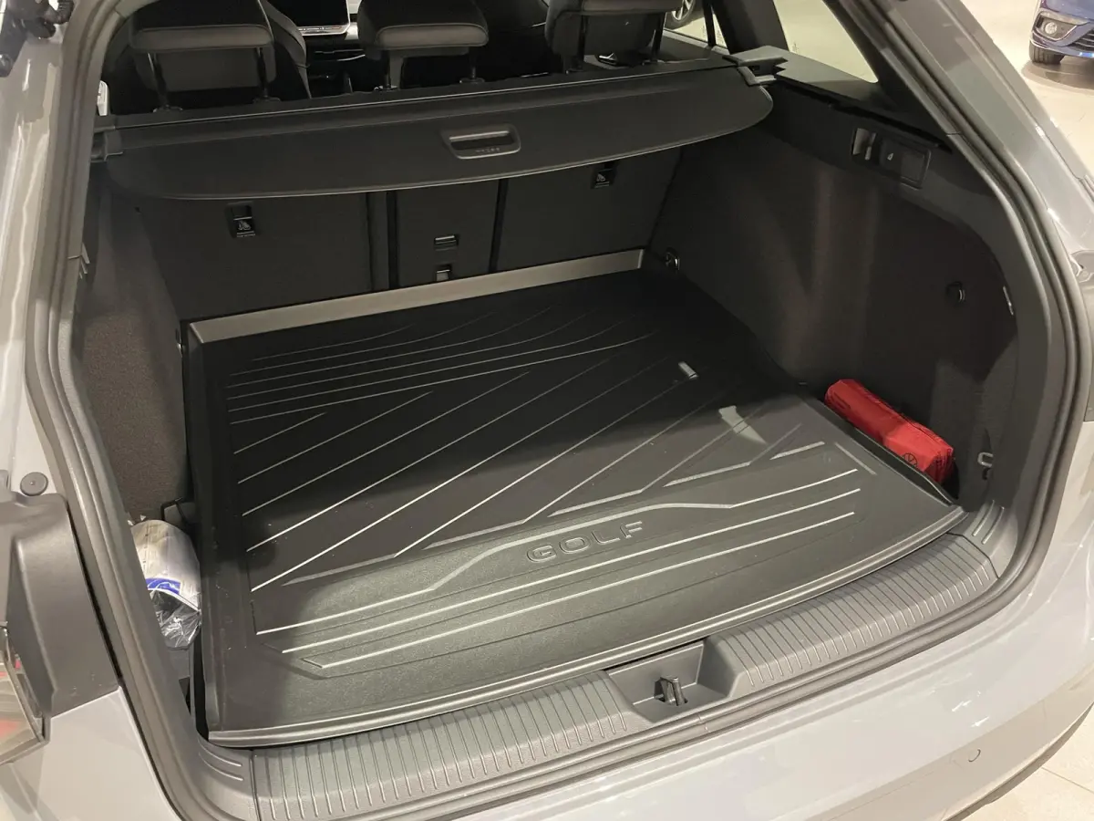 1.5 eTSI R-Line Edition | EM | Navigatie | App-connect | Parkeersensoren | 360 camera | Adaptive cruise control | Lichtmetaal | 328936 |