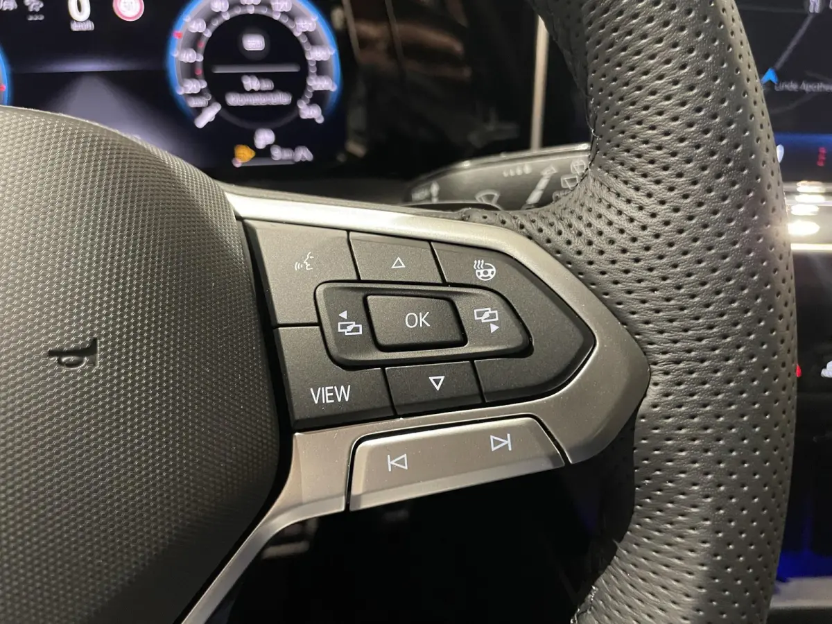 1.5 eTSI R-Line Edition | EM | Navigatie | App-connect | Parkeersensoren | 360 camera | Adaptive cruise control | Lichtmetaal | 328936 |