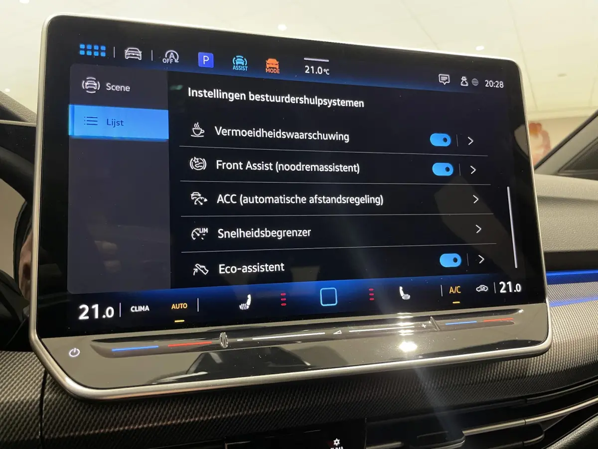 1.5 eTSI R-Line Edition | EM | Navigatie | App-connect | Parkeersensoren | 360 camera | Adaptive cruise control | Lichtmetaal | 328936 |