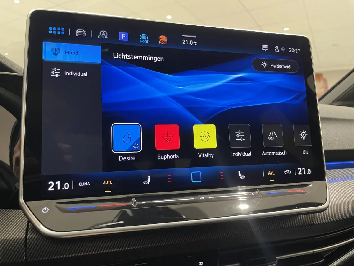 1.5 eTSI R-Line Edition | EM | Navigatie | App-connect | Parkeersensoren | 360 camera | Adaptive cruise control | Lichtmetaal | 328936 |
