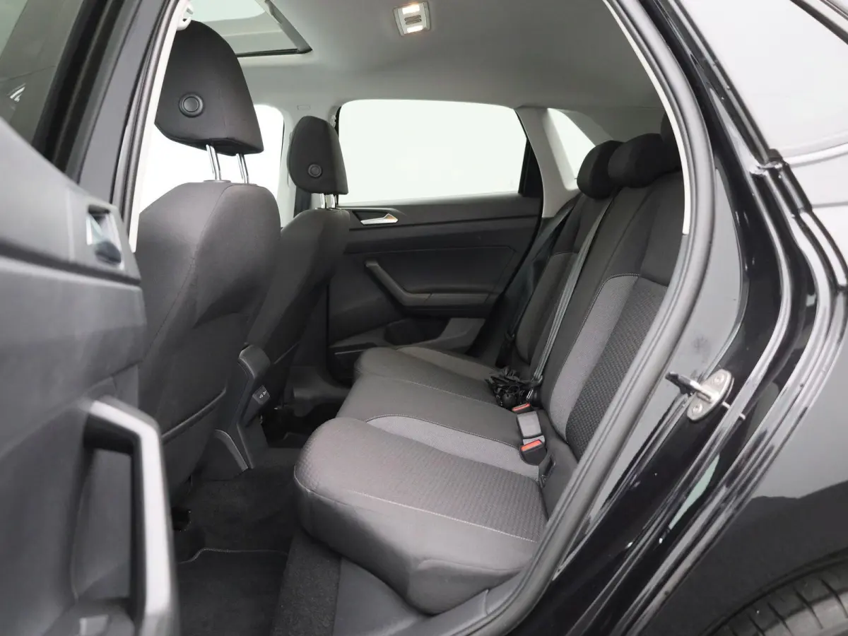 1.0 TSI Life Edition | Demo | Navigatie | Draadloze Apple Carplay | Panoramisch dak | Keyless | Adaptieve cruise control | Travel Assist | Parkeersensoren | Climate control | Stoelverwarming