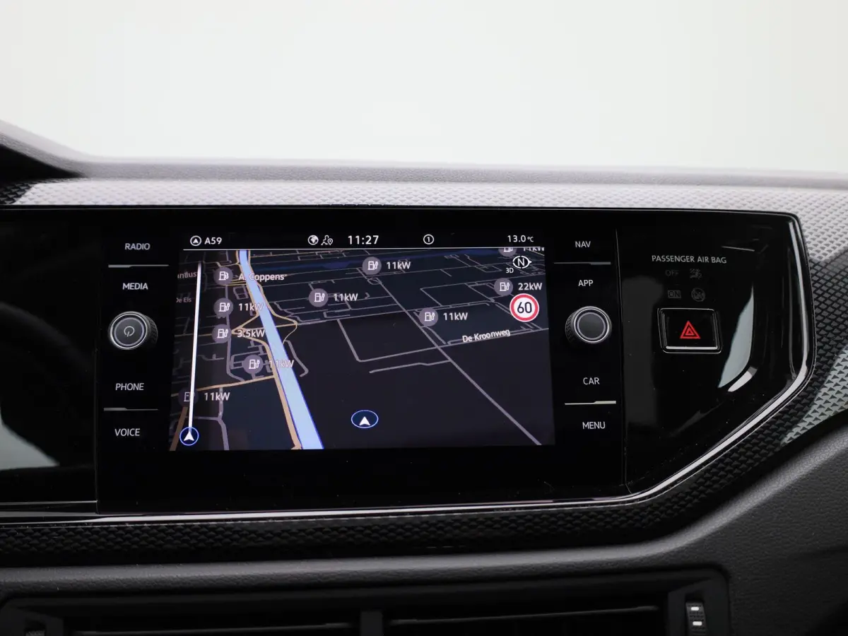 1.0 TSI Life Edition | Demo | Navigatie | Draadloze Apple Carplay | Panoramisch dak | Keyless | Adaptieve cruise control | Travel Assist | Parkeersensoren | Climate control | Stoelverwarming