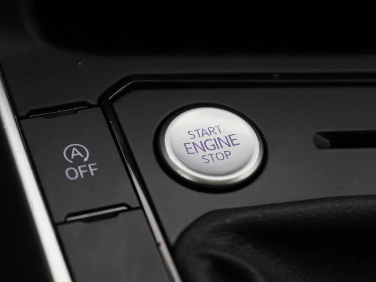 1.0 TSI Life Edition | Demo | Navigatie | Draadloze Apple Carplay | Panoramisch dak | Keyless | Adaptieve cruise control | Travel Assist | Parkeersensoren | Climate control | Stoelverwarming