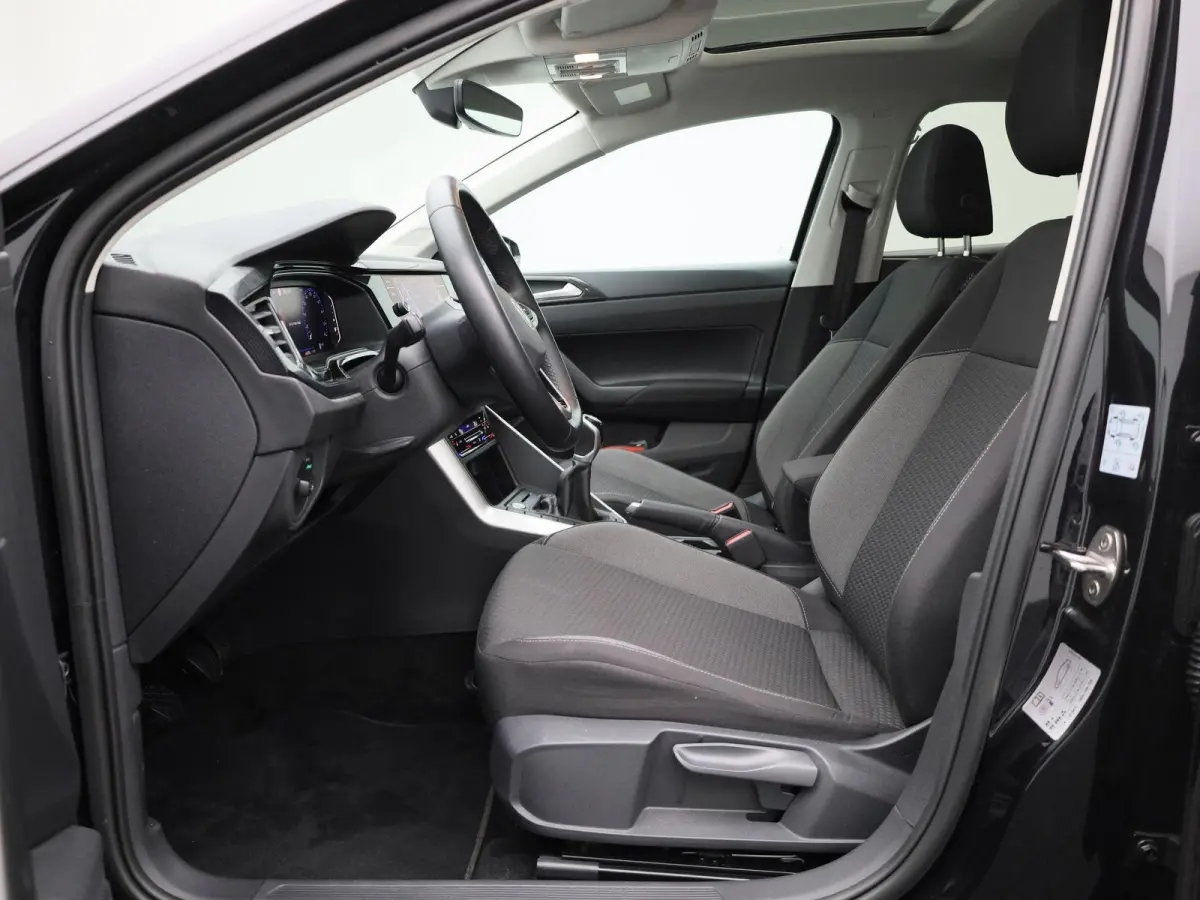 1.0 TSI Life Edition | Demo | Navigatie | Draadloze Apple Carplay | Panoramisch dak | Keyless | Adaptieve cruise control | Travel Assist | Parkeersensoren | Climate control | Stoelverwarming