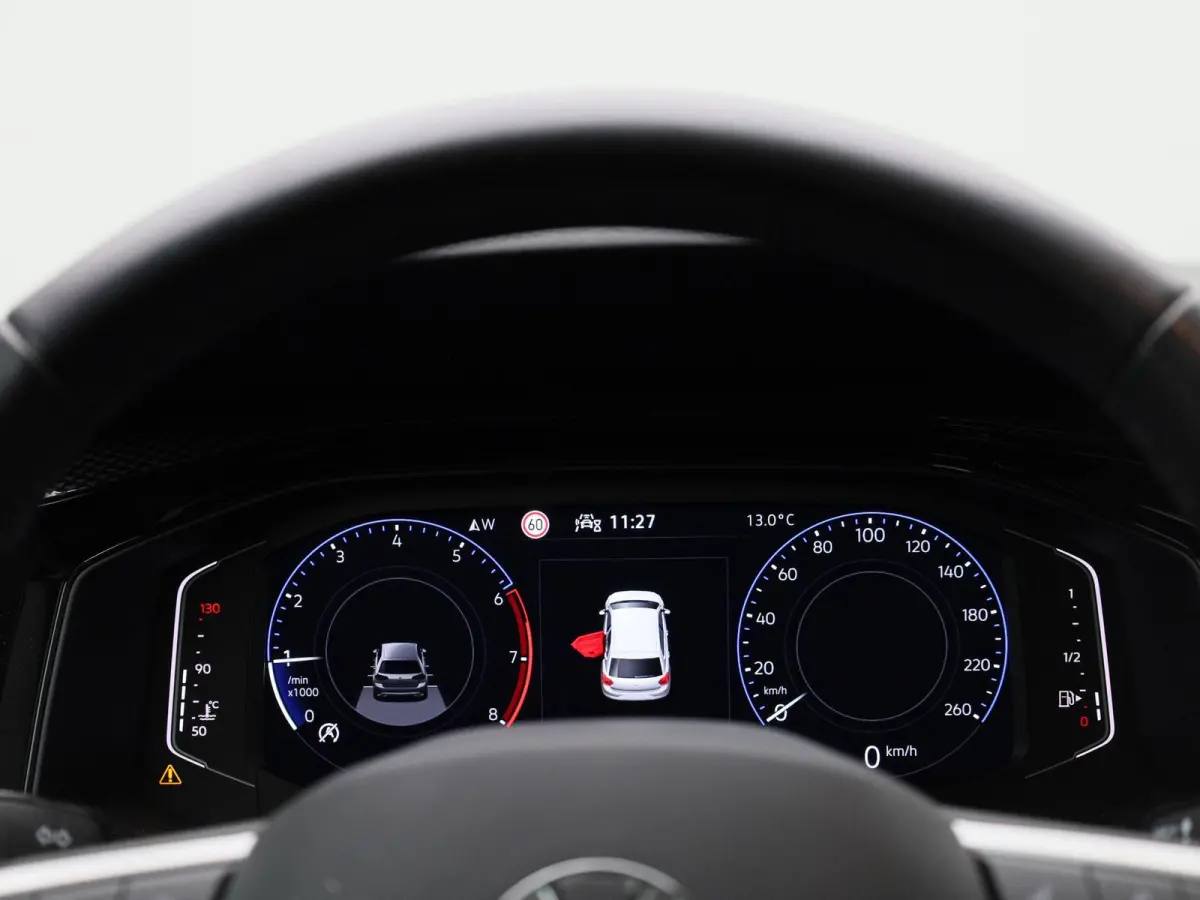 1.0 TSI Life Edition | Demo | Navigatie | Draadloze Apple Carplay | Panoramisch dak | Keyless | Adaptieve cruise control | Travel Assist | Parkeersensoren | Climate control | Stoelverwarming