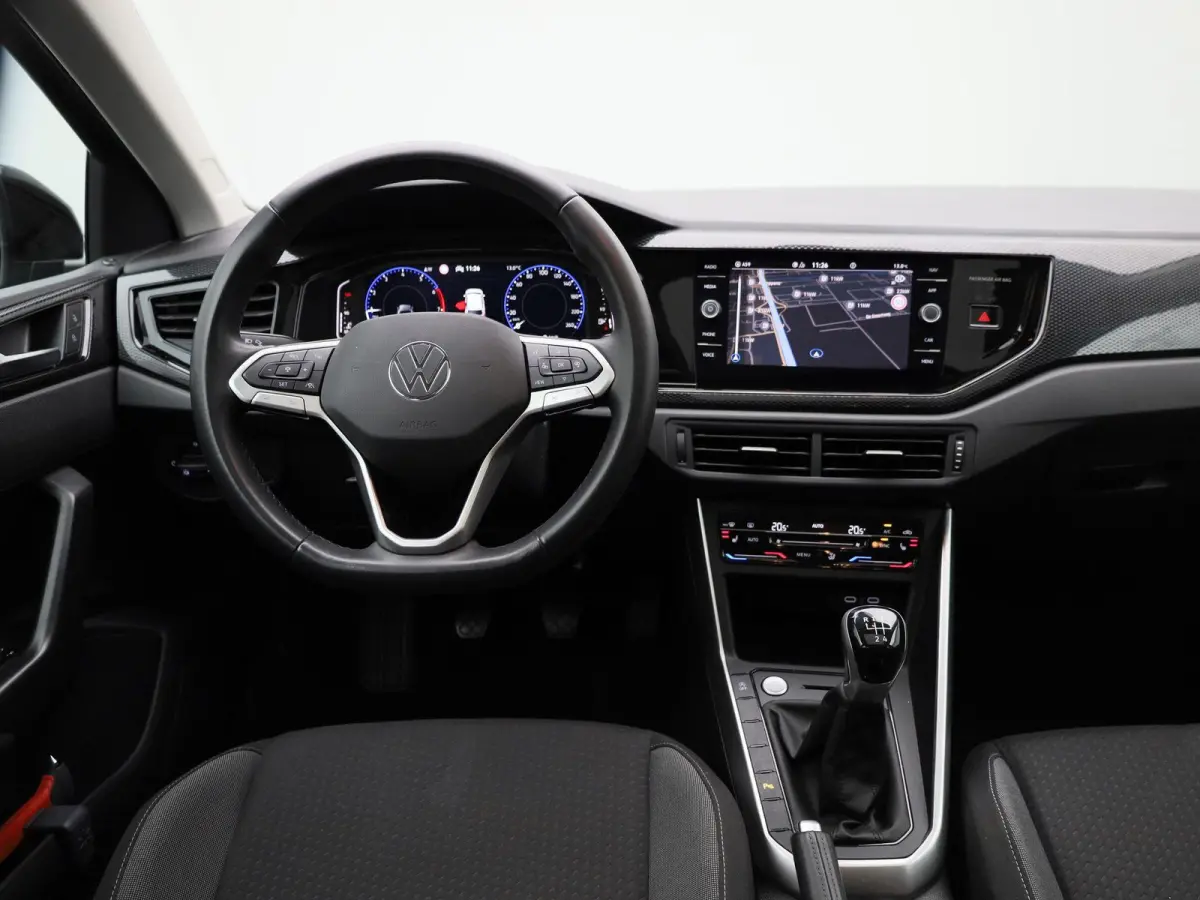1.0 TSI Life Edition | Demo | Navigatie | Draadloze Apple Carplay | Panoramisch dak | Keyless | Adaptieve cruise control | Travel Assist | Parkeersensoren | Climate control | Stoelverwarming