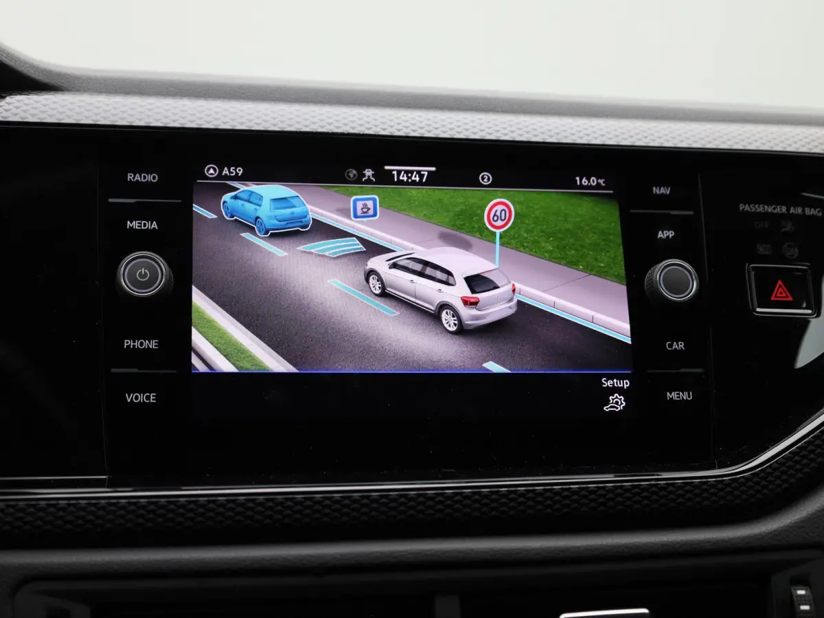 1.0 TSI Life Edition Demo | 95PK | Apple Carplay draadloos | Camera | Parkeersensoren achter | Android Auto draadloos | Ruiten getint | LED koplampen | Airco | Adaptive cruise control | DAB 