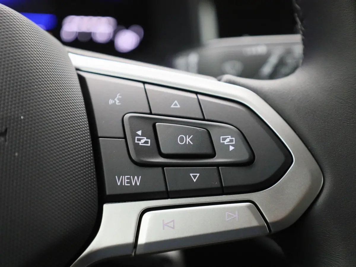 1.0 TSI Life Edition Demo | 95PK | Apple Carplay draadloos | Camera | Parkeersensoren achter | Android Auto draadloos | Ruiten getint | LED koplampen | Airco | Adaptive cruise control | DAB 