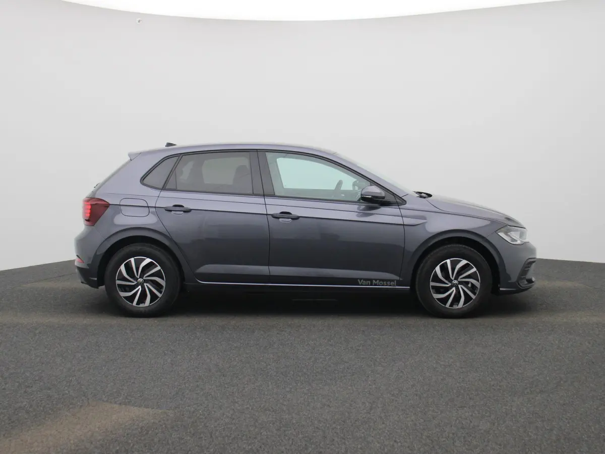 1.0 TSI Life Edition Demo | 95PK | Apple Carplay draadloos | Camera | Parkeersensoren achter | Android Auto draadloos | Ruiten getint | LED koplampen | Airco | Adaptive cruise control | DAB 