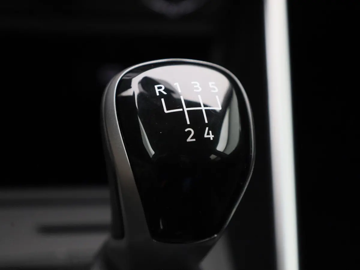 1.0 TSI Life Edition Demo | 95PK | Apple Carplay draadloos | Camera | Parkeersensoren achter | Android Auto draadloos | Ruiten getint | LED koplampen | Airco | Adaptive cruise control | DAB 