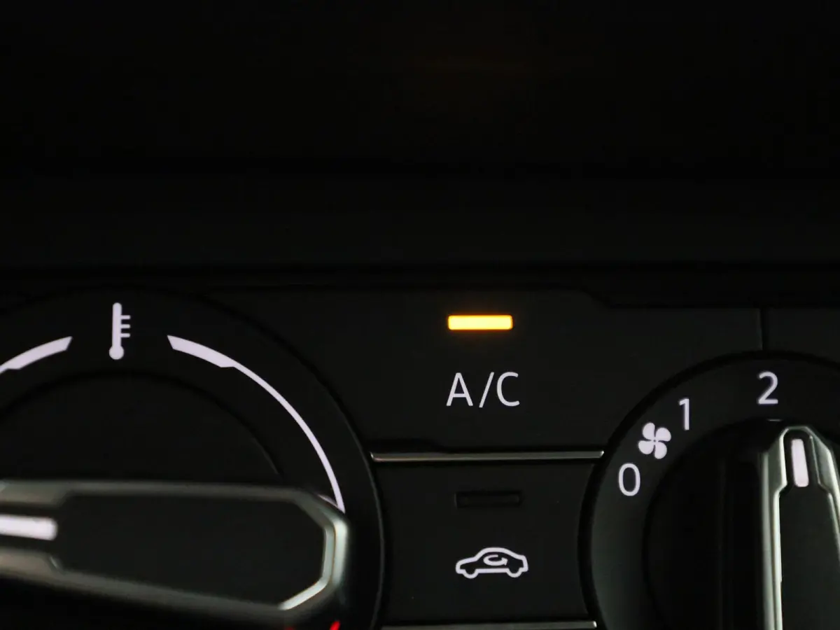 1.0 TSI Life Edition Demo | 95PK | Apple Carplay draadloos | Camera | Parkeersensoren achter | Android Auto draadloos | Ruiten getint | LED koplampen | Airco | Adaptive cruise control | DAB 