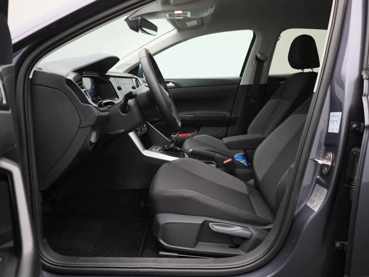 1.0 TSI Life Edition Demo | 95PK | Apple Carplay draadloos | Camera | Parkeersensoren achter | Android Auto draadloos | Ruiten getint | LED koplampen | Airco | Adaptive cruise control | DAB 