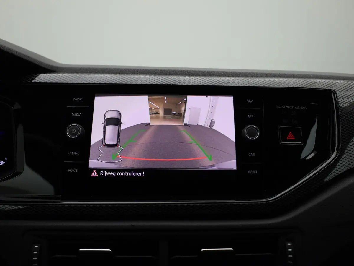 1.0 TSI Life Edition Demo | 95PK | Apple Carplay draadloos | Camera | Parkeersensoren achter | Android Auto draadloos | Ruiten getint | LED koplampen | Airco | Adaptive cruise control | DAB 
