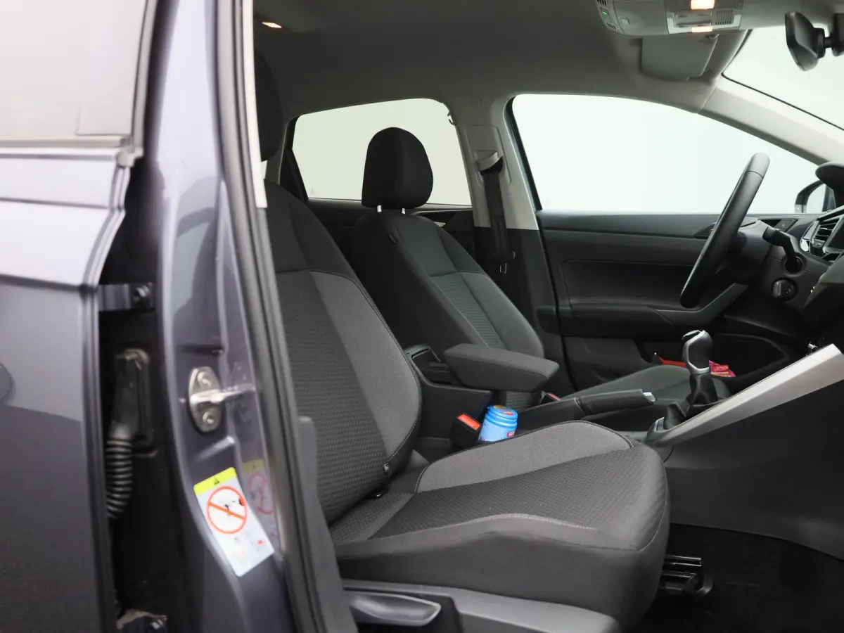 1.0 TSI Life Edition Demo | 95PK | Apple Carplay draadloos | Camera | Parkeersensoren achter | Android Auto draadloos | Ruiten getint | LED koplampen | Airco | Adaptive cruise control | DAB 