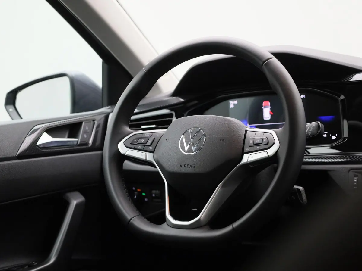 1.0 TSI Life Edition Demo | 95PK | Apple Carplay draadloos | Camera | Parkeersensoren achter | Android Auto draadloos | Ruiten getint | LED koplampen | Airco | Adaptive cruise control | DAB 