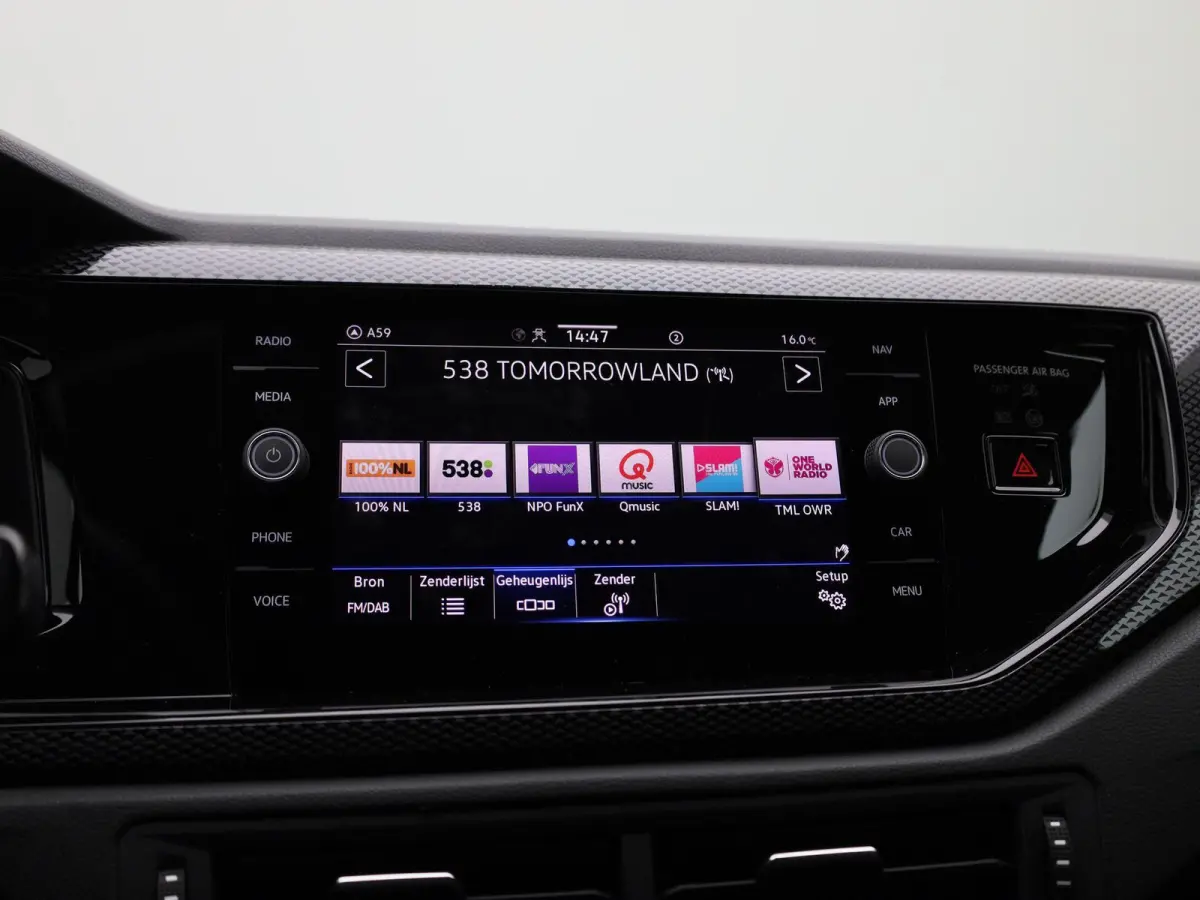 1.0 TSI Life Edition Demo | 95PK | Apple Carplay draadloos | Camera | Parkeersensoren achter | Android Auto draadloos | Ruiten getint | LED koplampen | Airco | Adaptive cruise control | DAB 