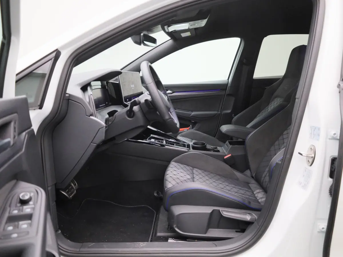 1.5 eTSI R-Line Edition | 116 PK | Demo | Automaat | Navigatie | Draadloze Apple Carplay | Adaptieve cruise control | Climate control | Stuur- en Stoelverwarming | Achteruitrij Camera | Park
