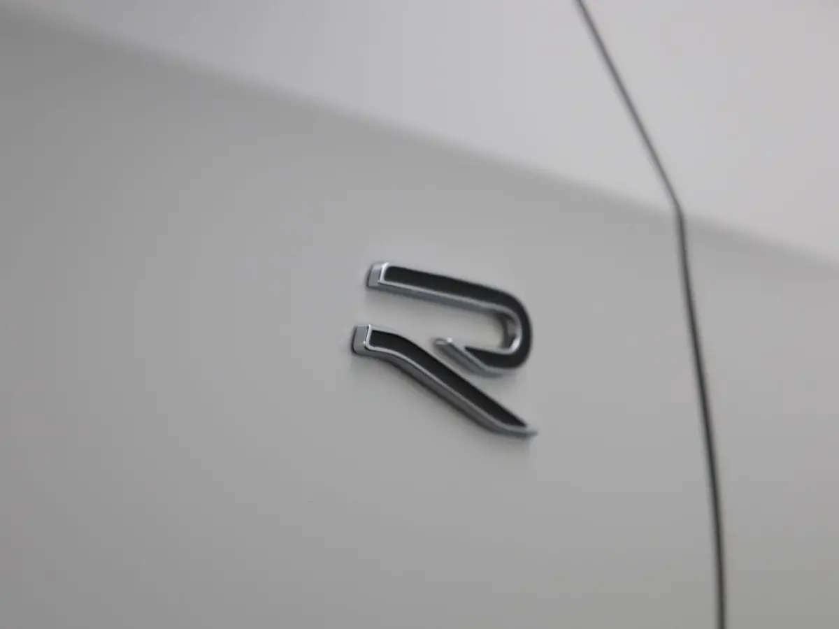 1.5 eTSI R-Line Edition | 116 PK | Demo | Automaat | Navigatie | Draadloze Apple Carplay | Adaptieve cruise control | Climate control | Stuur- en Stoelverwarming | Achteruitrij Camera | Park