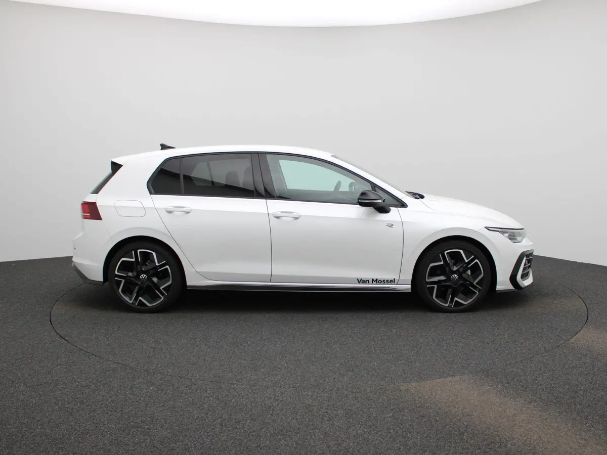 1.5 eTSI R-Line Edition | 116 PK | Demo | Automaat | Navigatie | Draadloze Apple Carplay | Adaptieve cruise control | Climate control | Stuur- en Stoelverwarming | Achteruitrij Camera | Park