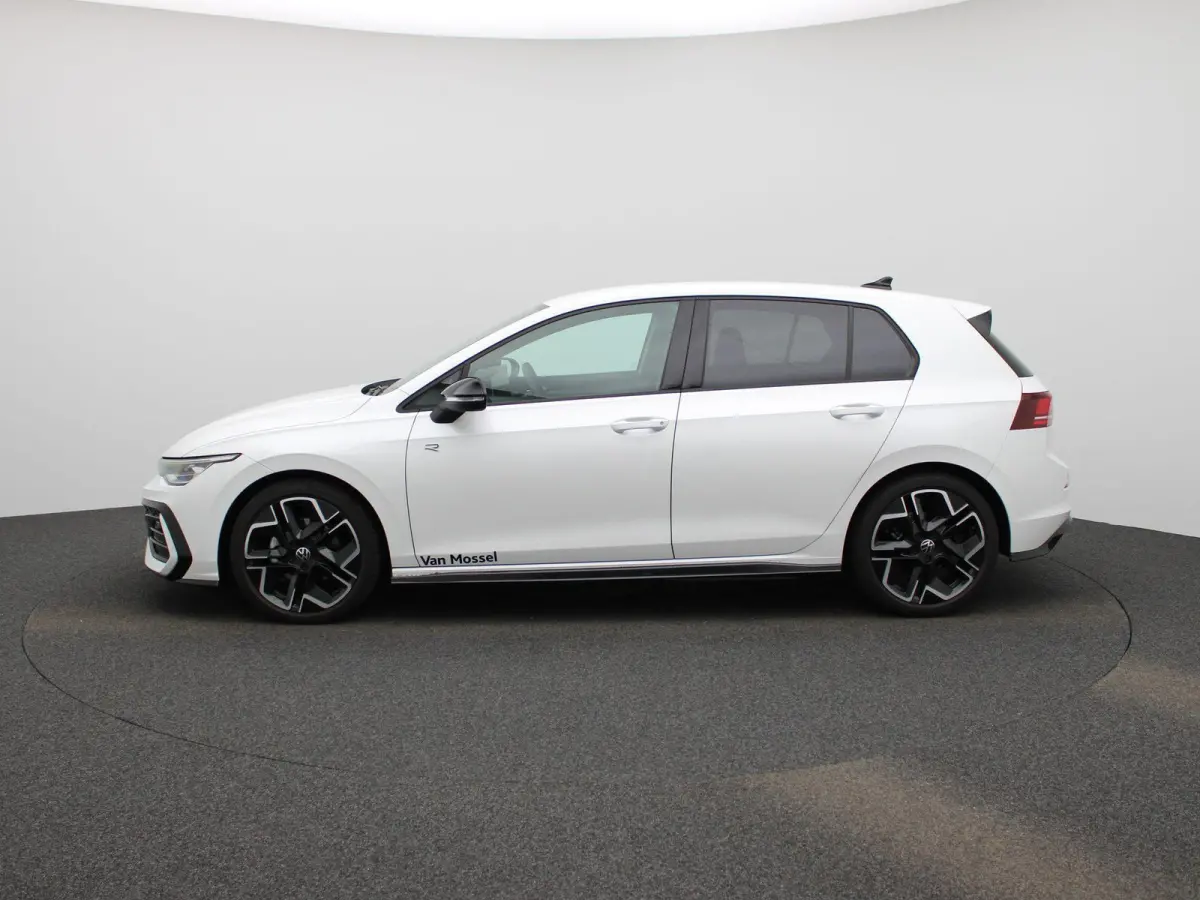 1.5 eTSI R-Line Edition | 116 PK | Demo | Automaat | Navigatie | Draadloze Apple Carplay | Adaptieve cruise control | Climate control | Stuur- en Stoelverwarming | Achteruitrij Camera | Park