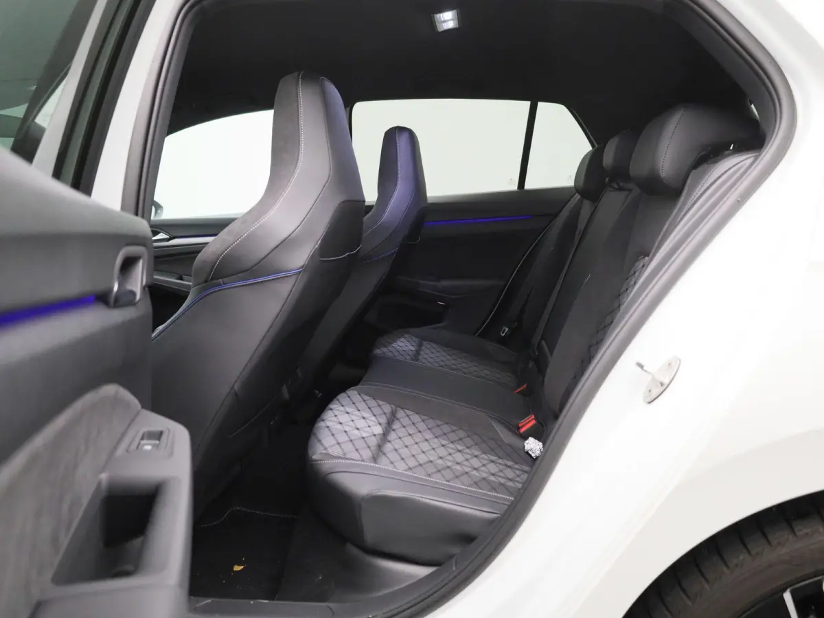 1.5 eTSI R-Line Edition | 116 PK | Demo | Automaat | Navigatie | Draadloze Apple Carplay | Adaptieve cruise control | Climate control | Stuur- en Stoelverwarming | Achteruitrij Camera | Park
