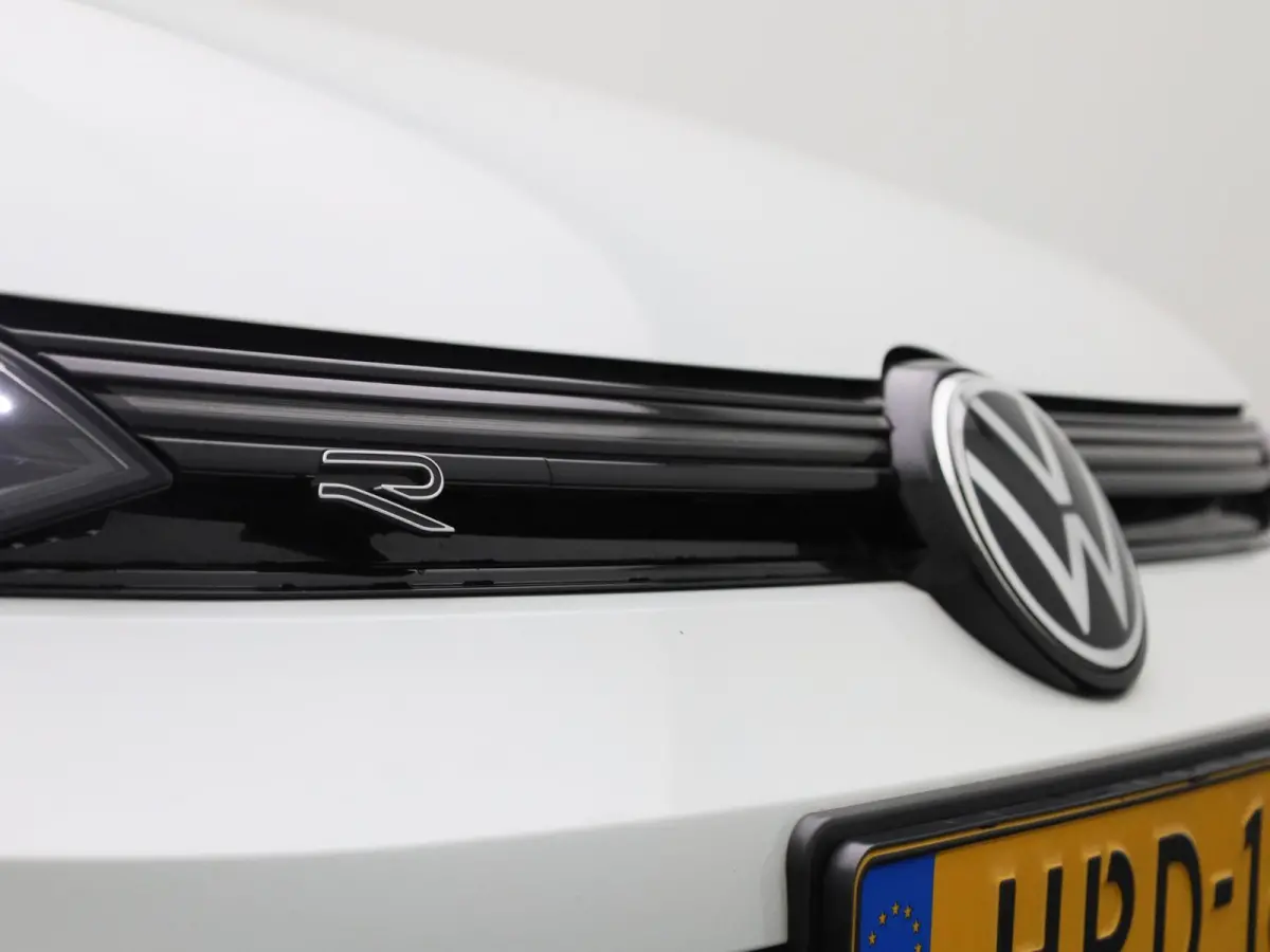 1.5 eTSI R-Line Edition | 116 PK | Demo | Automaat | Navigatie | Draadloze Apple Carplay | Adaptieve cruise control | Climate control | Stuur- en Stoelverwarming | Achteruitrij Camera | Park