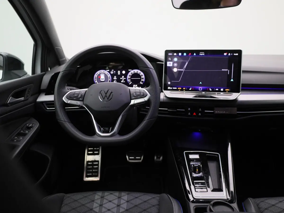 1.5 eTSI R-Line Edition | 116 PK | Demo | Automaat | Navigatie | Draadloze Apple Carplay | Adaptieve cruise control | Climate control | Stuur- en Stoelverwarming | Achteruitrij Camera | Park