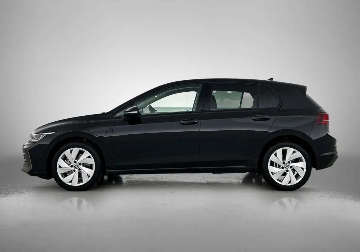 1.5 eHybrid Life Edition | Demo | 204 PK | Plug-IN | Navigatie | Stuur + Stoelverwarming | Keyless | Multimedia Pakket | Achteruitrijcamera | Getint glas | Adaptive cruise control | Lane Ass