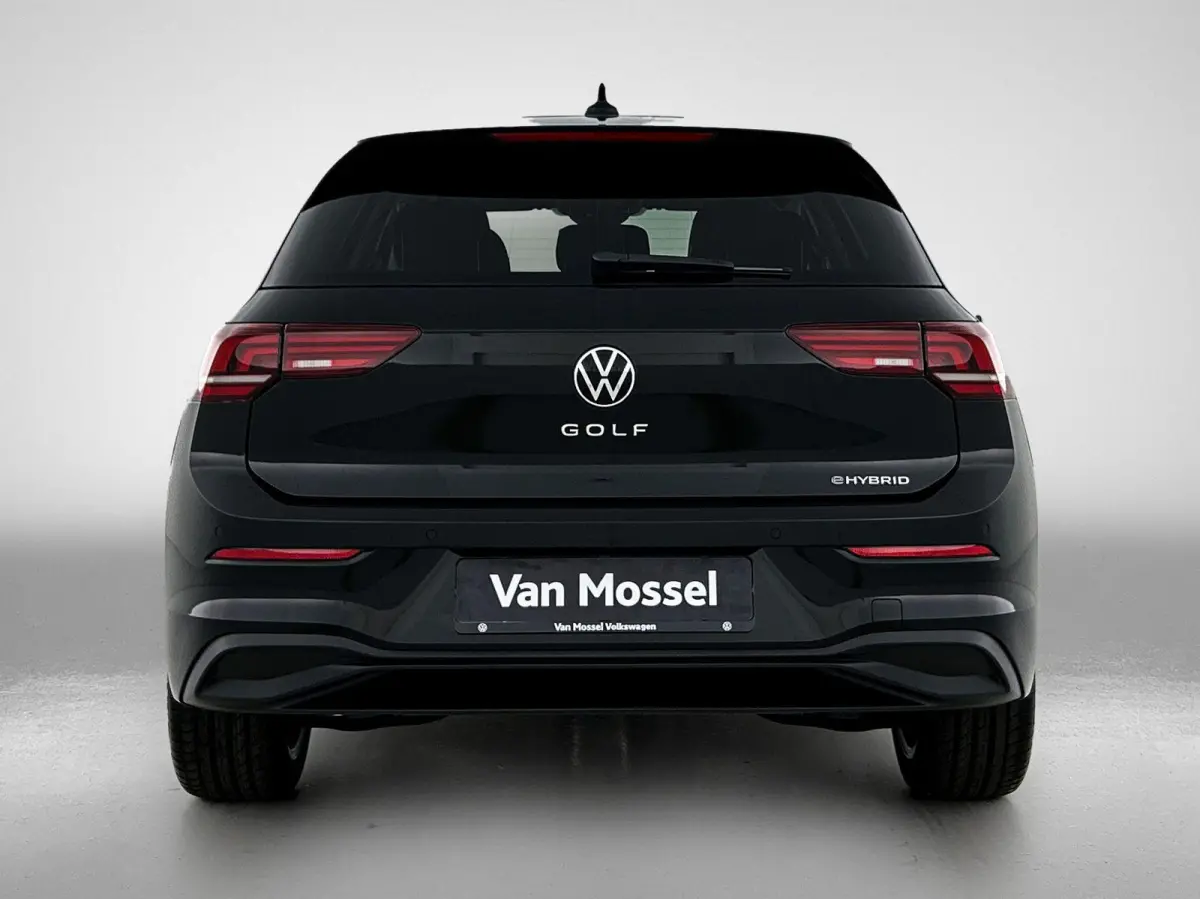1.5 eHybrid Life Edition | Demo | 204 PK | Plug-IN | Navigatie | Stuur + Stoelverwarming | Keyless | Multimedia Pakket | Achteruitrijcamera | Getint glas | Adaptive cruise control | Lane Ass