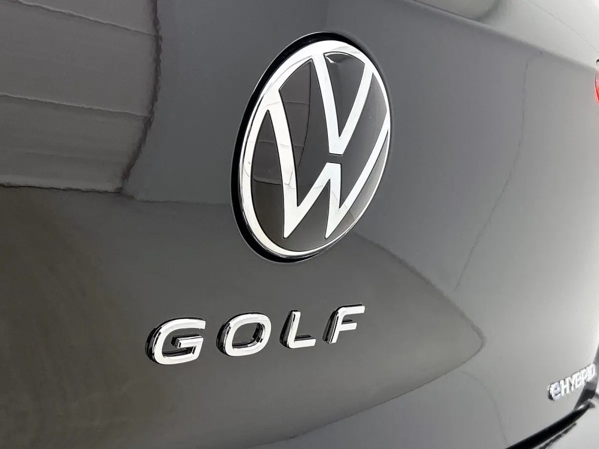 1.5 eHybrid Life Edition | Demo | 204 PK | Plug-IN | Navigatie | Stuur + Stoelverwarming | Keyless | Multimedia Pakket | Achteruitrijcamera | Getint glas | Adaptive cruise control | Lane Ass