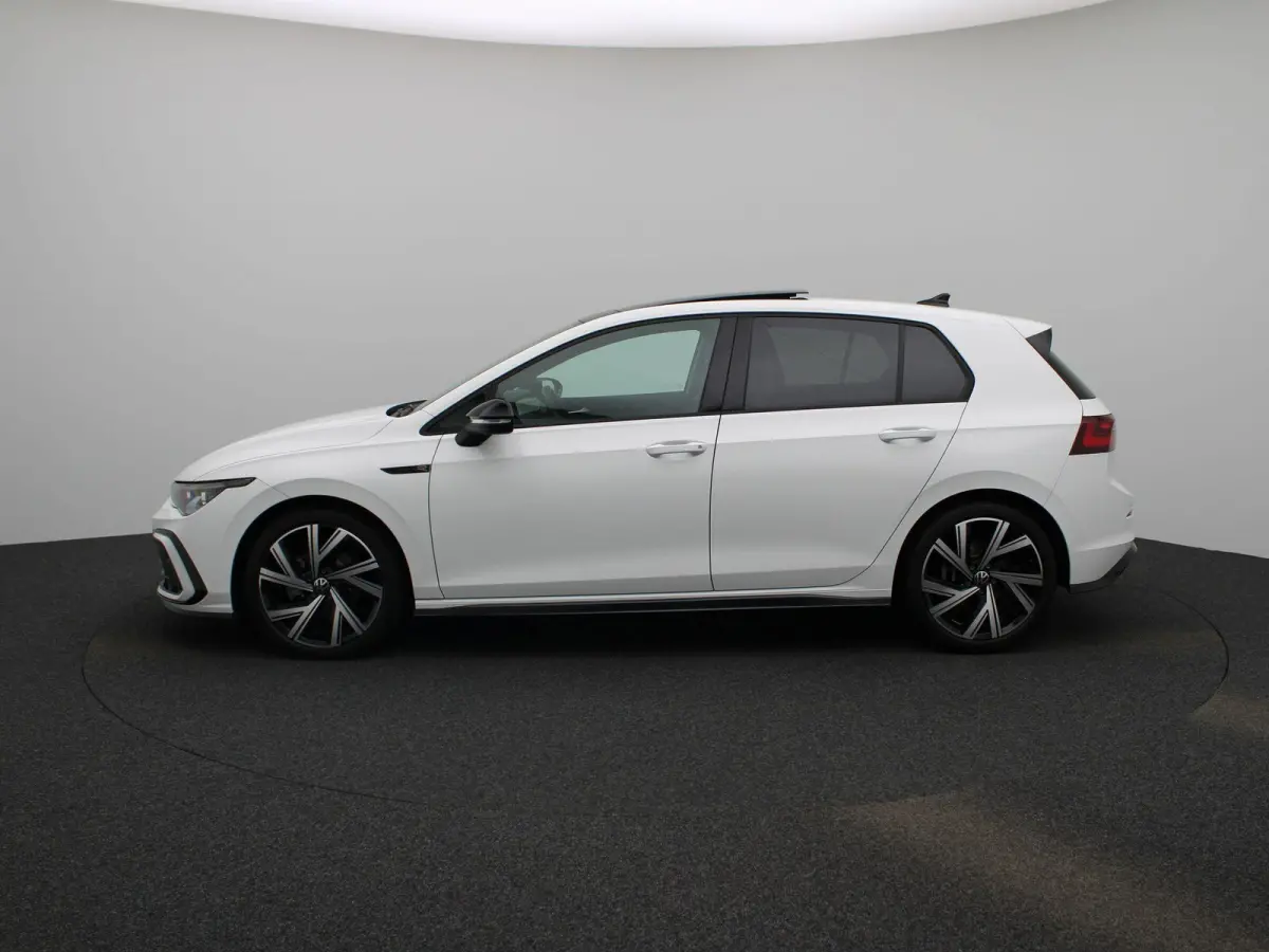 1.5 eTSI R-Line Business 150 PK | Automaat | Panoramisch Schuif - Kanteldak | Navigatie | Digital Cockpit pro | Keyless | Stoelverwarming | Ledachterlichten met dynamisch knipperlicht | Acht