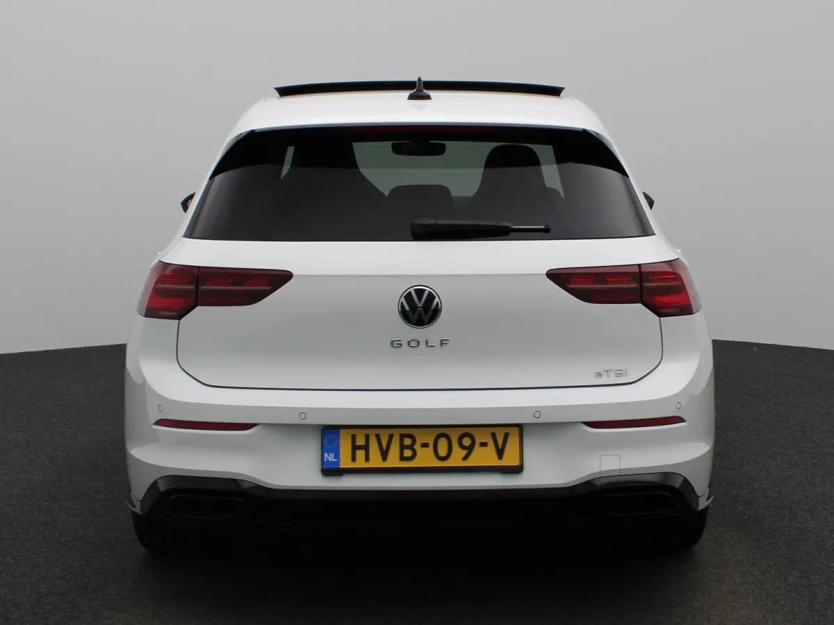 1.5 eTSI R-Line Business 150 PK | Automaat | Panoramisch Schuif - Kanteldak | Navigatie | Digital Cockpit pro | Keyless | Stoelverwarming | Ledachterlichten met dynamisch knipperlicht | Acht