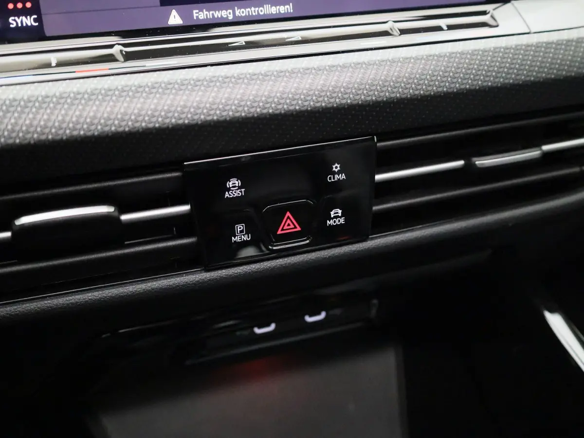 1.5 eTSI R-Line Business 150 PK | Automaat | Panoramisch Schuif - Kanteldak | Navigatie | Digital Cockpit pro | Keyless | Stoelverwarming | Ledachterlichten met dynamisch knipperlicht | Acht
