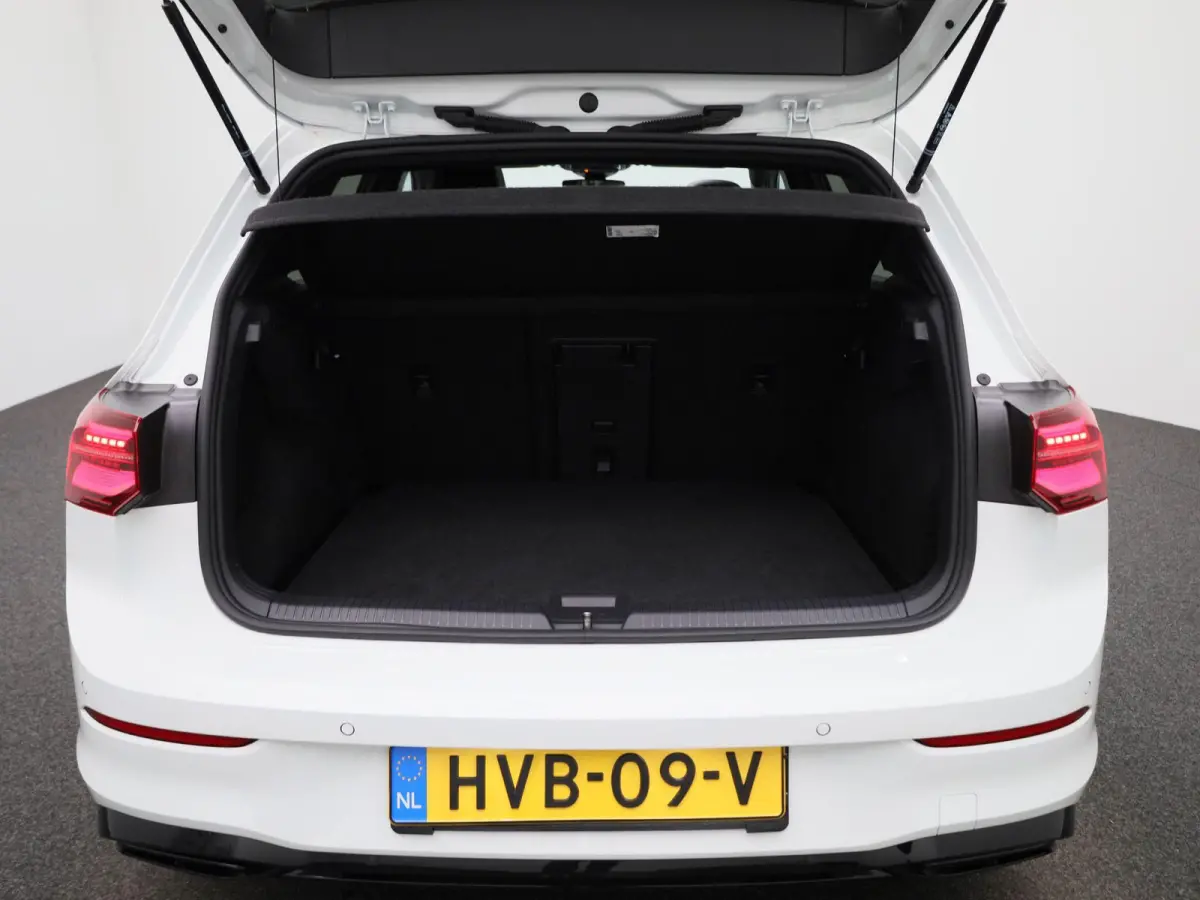 1.5 eTSI R-Line Business 150 PK | Automaat | Panoramisch Schuif - Kanteldak | Navigatie | Digital Cockpit pro | Keyless | Stoelverwarming | Ledachterlichten met dynamisch knipperlicht | Acht