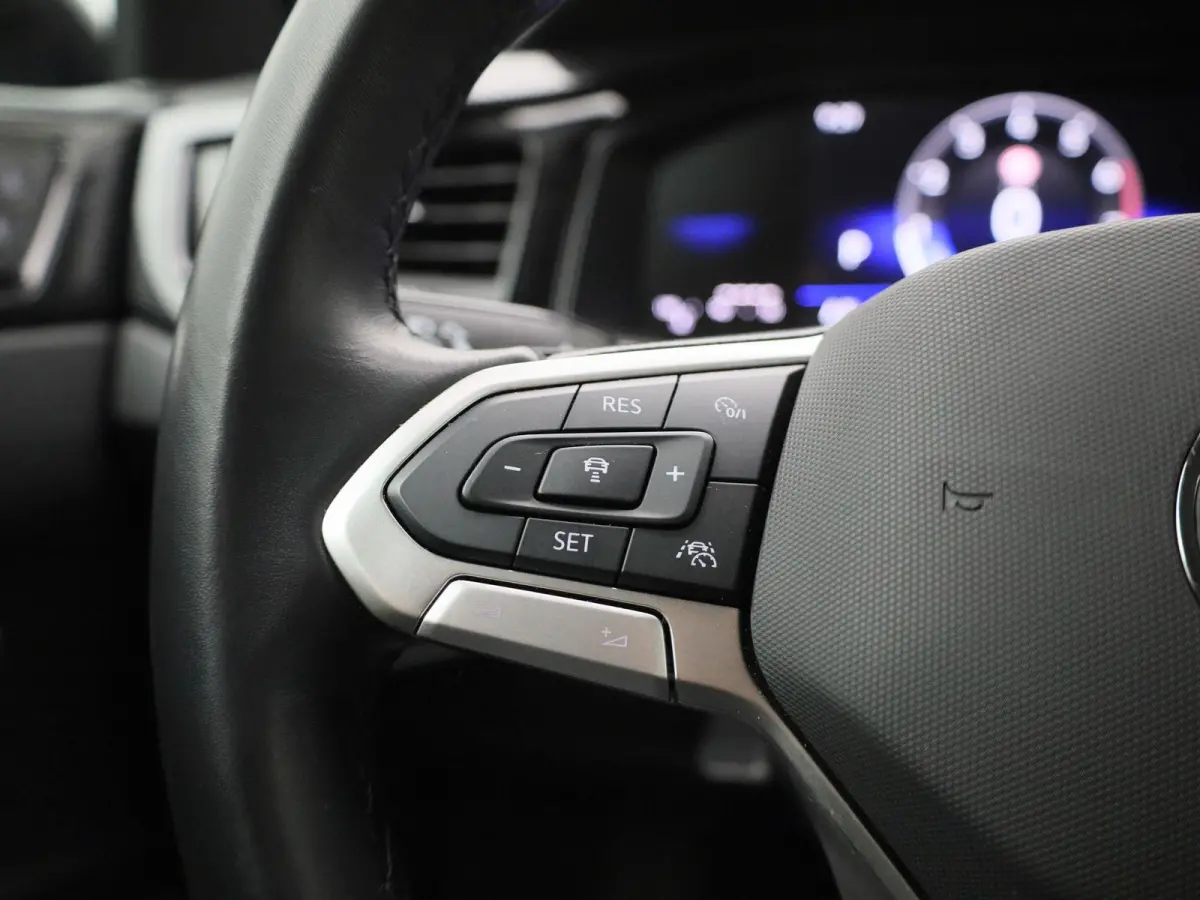 1.0 TSI Oranje Edition 115 PK | Automaat | EM | Digital Cockpit | Keyless | Navigatie | Parkeercamera